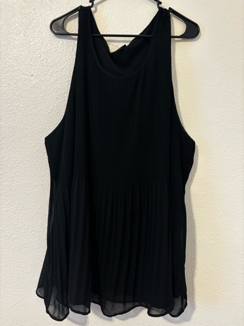torrid Black Pleated Sleeveless Tank Top